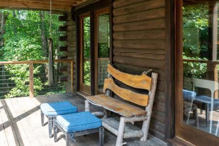 Cozy 2 Bedroom Cabin Nestled In Wooded Hideaway Monterey Exterior foto